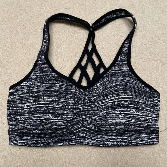 Material Girl Active Black White Sports Bra - Picture 1 of 3